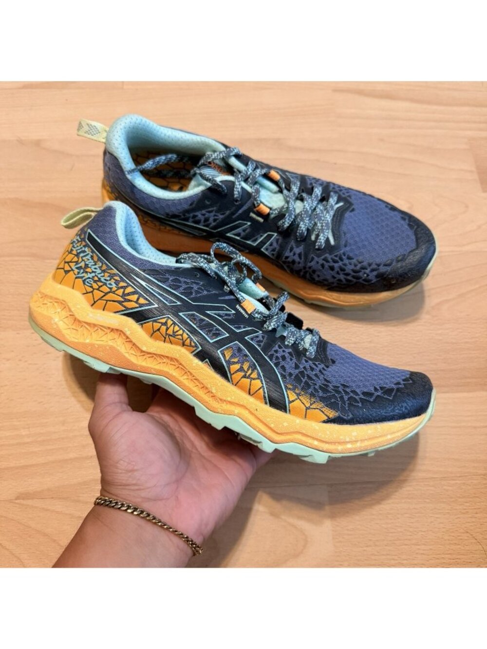 Asics Fujitrabuco Lyte Womens Running Trainers 1012A599 Sneakers Shoes  9